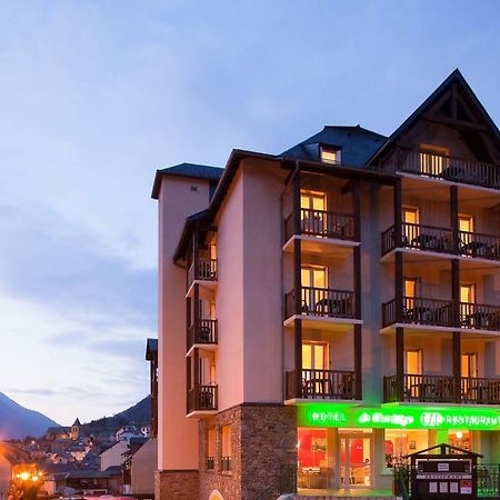 Hotel Le Montaigu Люс-Сен-Совёр Экстерьер фото
